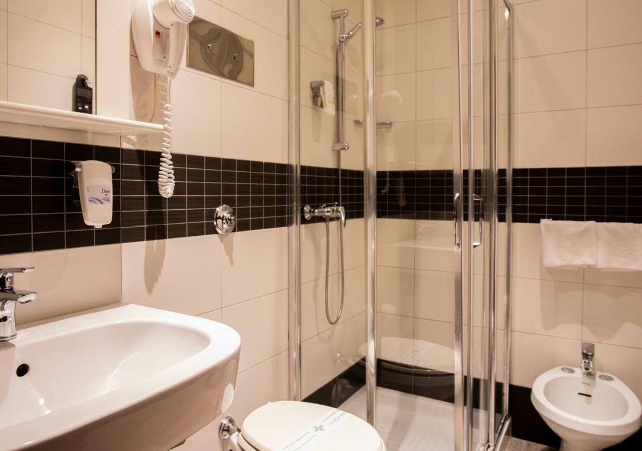 Astoria Living Apartments Болоня Екстериор снимка
