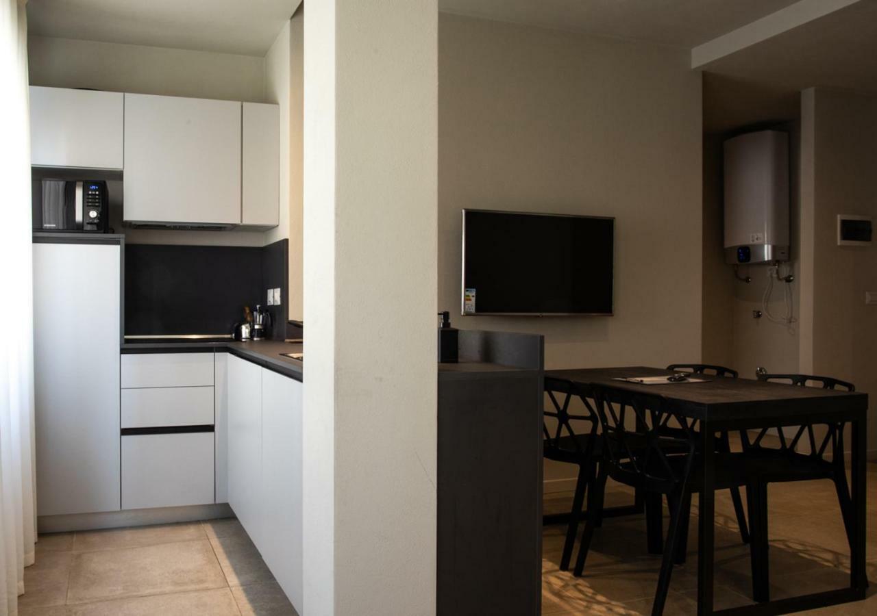 Astoria Living Apartments Болоня Екстериор снимка